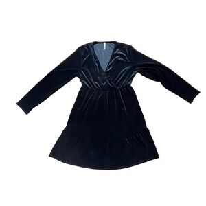 Women's Velvet V-Neck Long Sleeve Black Party Dress. Size Medium